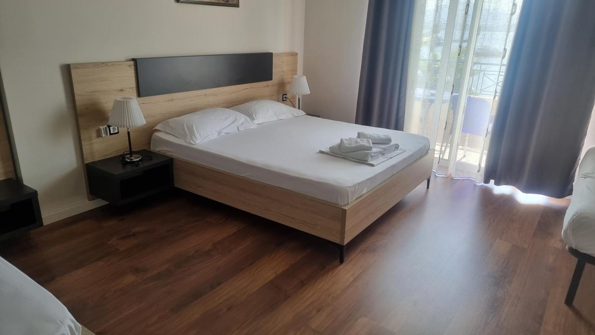 סרנדה Hotel Klironomi מראה חיצוני תמונה